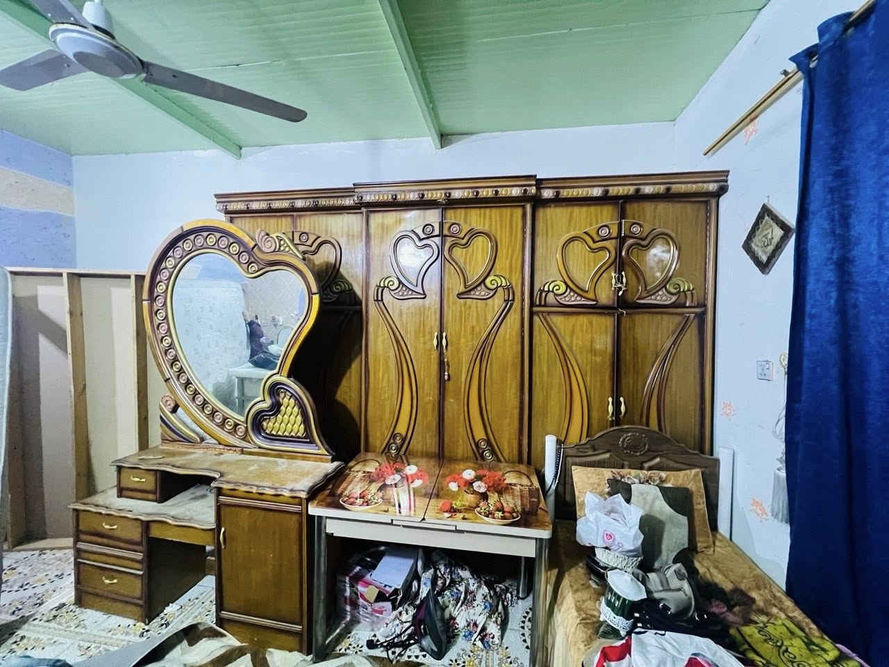 السلام عليكم متاح غرفه نوم كامله صاج نوعيه الإيطالي
صاج درجه أولى أخت الجديده 
كما موضح بصور  
للتواصل خاص او ***********
