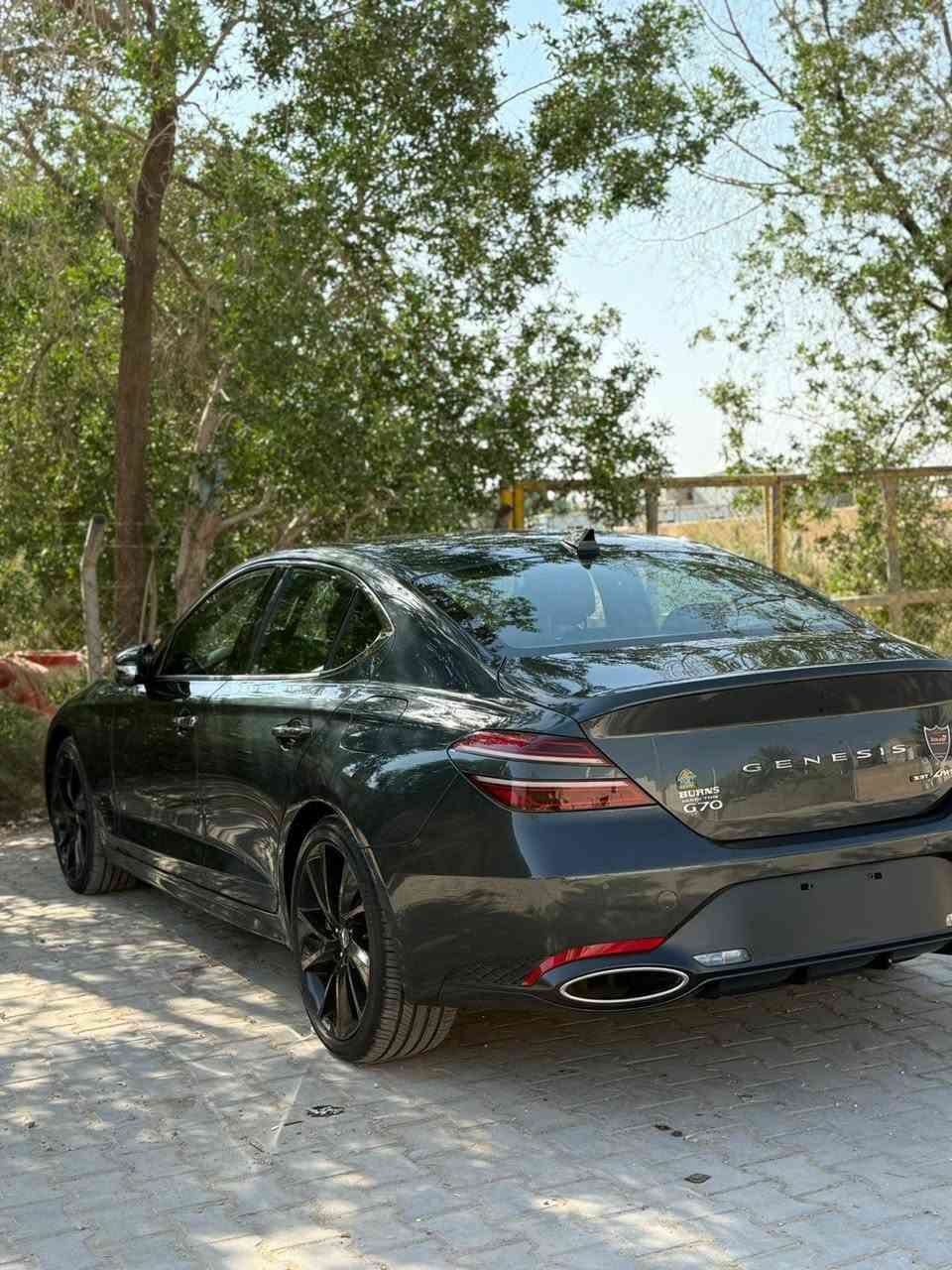 ياالله
Genesis g70 3.3t V6 sport prestige 
موديل 2023
أعلى فئة سبورت برستيج 
حادث موضح بالصور 
واجه بيها كلير من امريكا أثر شخوط طفيفة حسب تقرير الكارفاكس 
شواصي مكفوله لغود مكفوله 
السعر 195
***********
