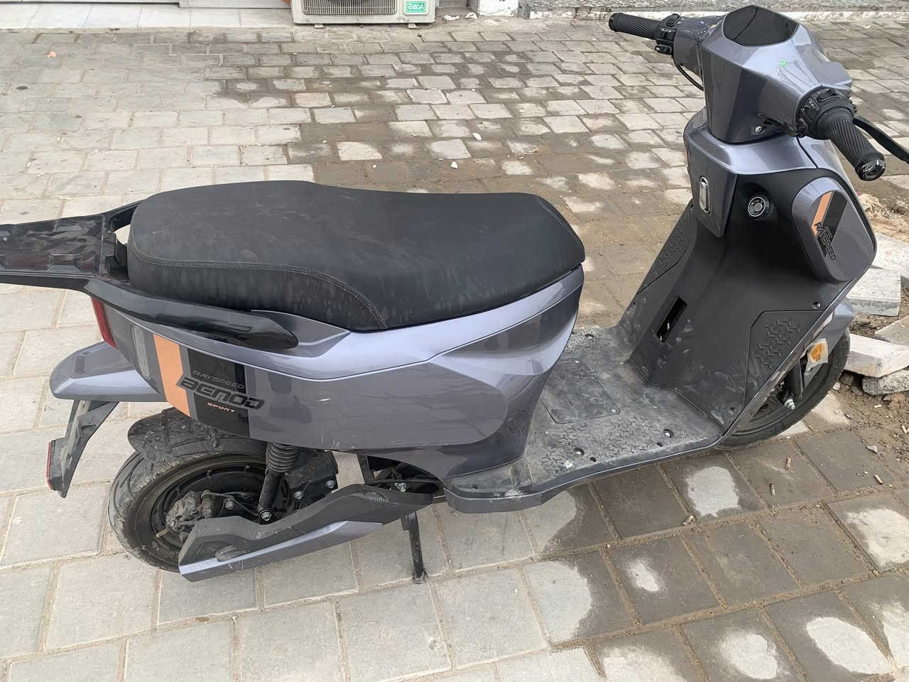 دراجه نظيفه مماشيه هواي بطارياته شويه تعبانه عن الحلال والحرام بس يمشن هواي بيهن بعد مو كلش تعبانات ٦ بطاريات مواصفات عاليه 
سعرها ٥٠٠ مكاني بغداد الامين


**إذا كنت صاحب هذا الإعلان وتريد حذفه لأي سبب، رجاءا أرسل رسالة إلى الدعم الفني**