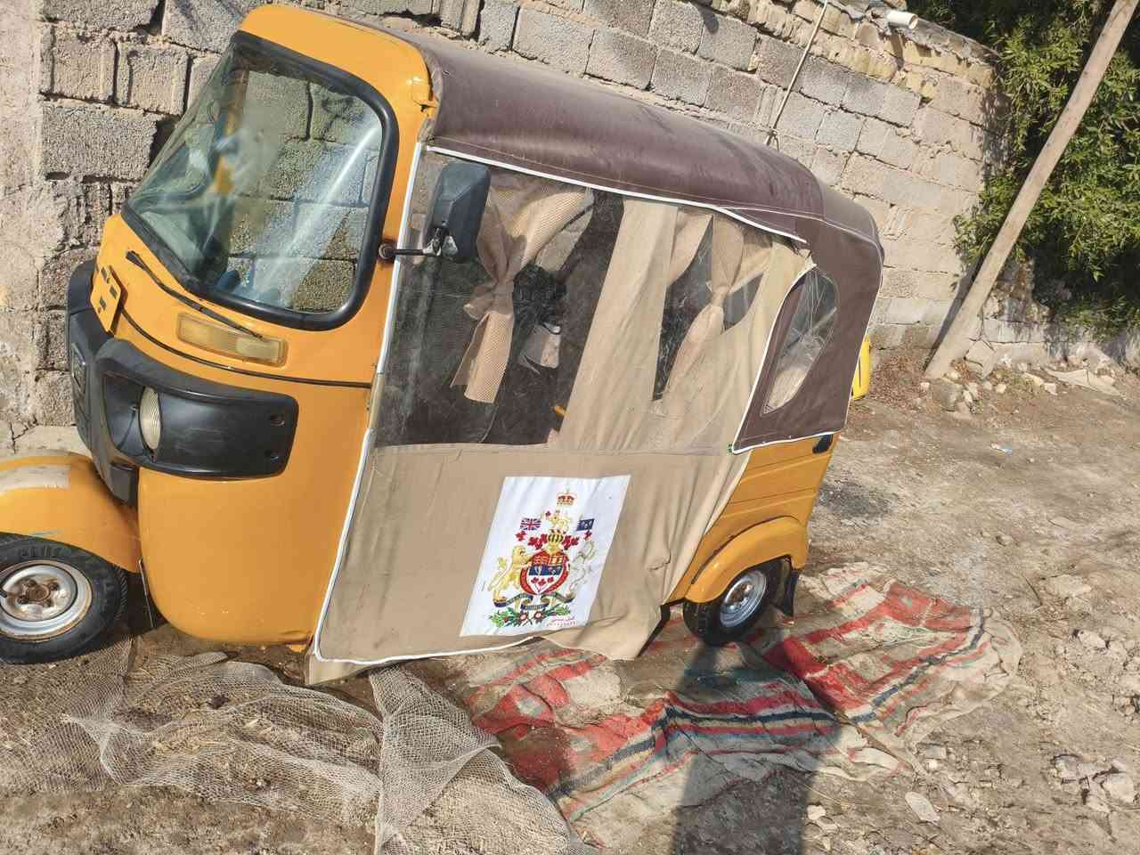 تكتك لبيع موديل 21 تكتك نضيفه كشر ومحرك سعر 4500اوراق تكتك كله شغاله وجاهزه يريده  يتصل مكان قضاء الحي ***********
