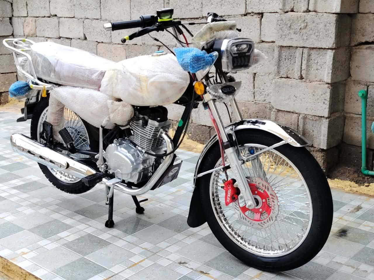 السلام عليكم دراجه تايكر للبيع موديل 2025 نضيفه كلش خير من الله بعدها اخت الزيرو السعر  خاص ***********
