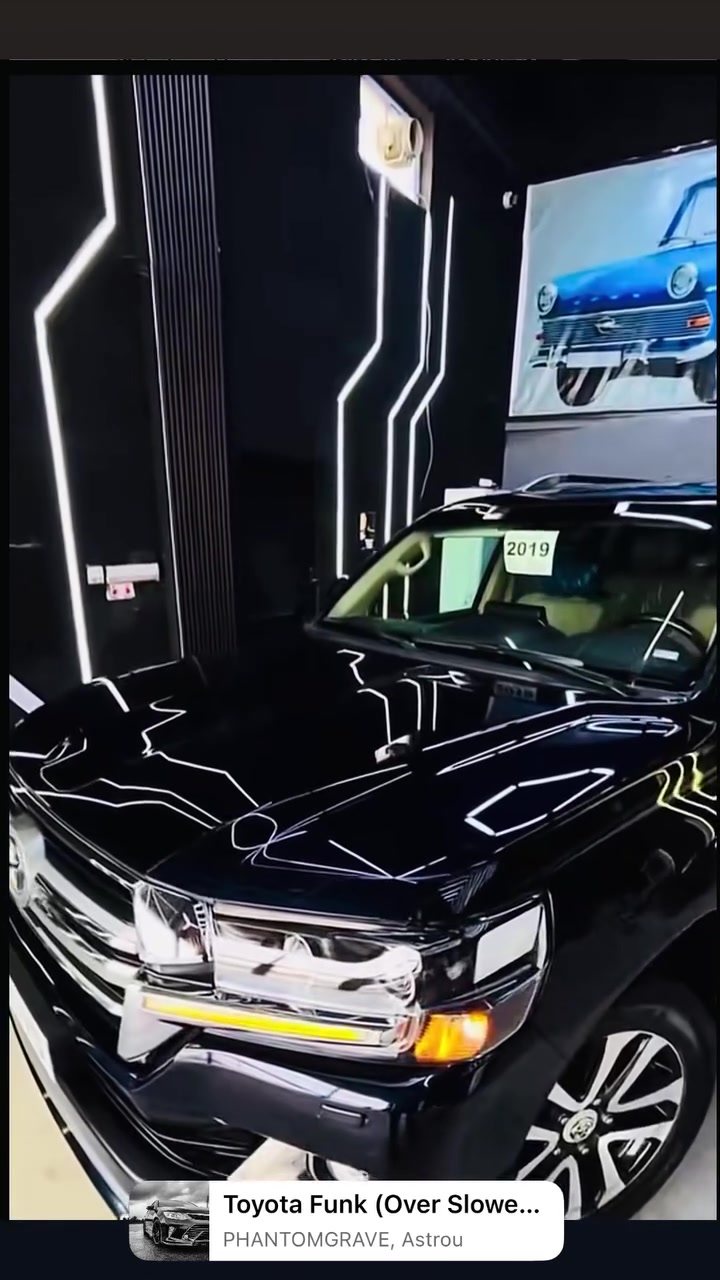 السلام عليكم من رخصة الادمنية المحترمين
لاندكروز SAS GRAND TORNEK V8 للبيع اعلا فئة بل كراند 
2019 كفاله عامة لاصبغ ولا تبديل فقط تكحيل كلش بسيط 
السيارة لون مميز حبري 
رقم بغداد مميز بسمي 
لسيارة مابيه كل نقص 
مسويله نانو ضمان 5 سنوات 
تخم تاير دلوب 
لسيارة جديدة كلش وبل عافية ع ياخذه وتصير من نصيبة
لسيارة ماشية 130 وقابلة للزيادة
مكانه كربلاء طويريج 
السعر 510 وبيه مجال 
للاستفسار الاتصال 
*********** /// ***********
