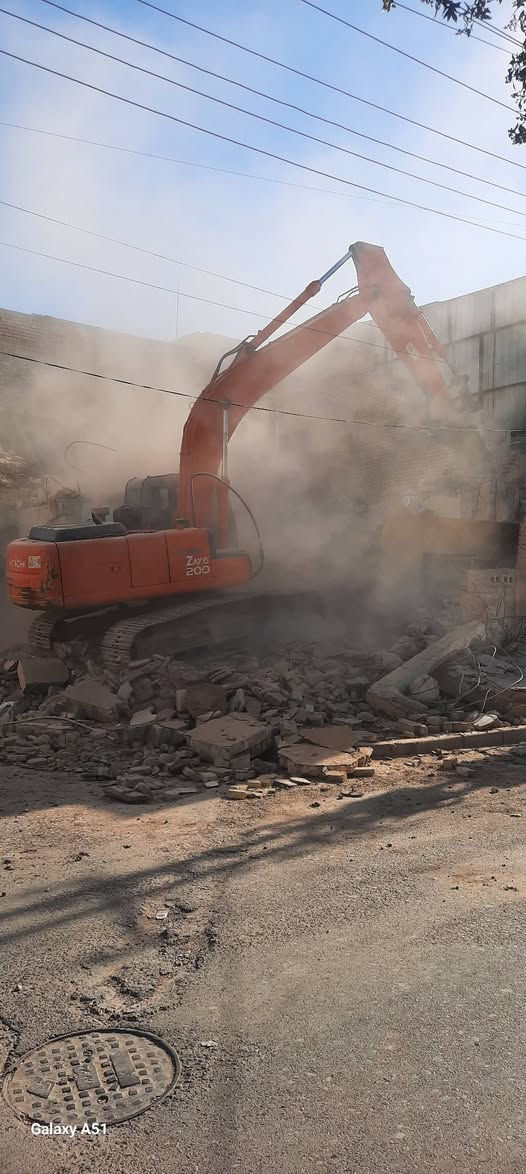 تفليش🏠🏡🏢دور سكنيه  رفع نقاذ بسعر مناسب العنوان ميسان /العماره للستفسار نتصل على الرقم ***********
