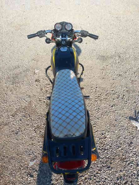 السلام عليكم بوكسر ١٩ سعر ٧٠٠ وبيه مجال *********** اتصل وتدلل
