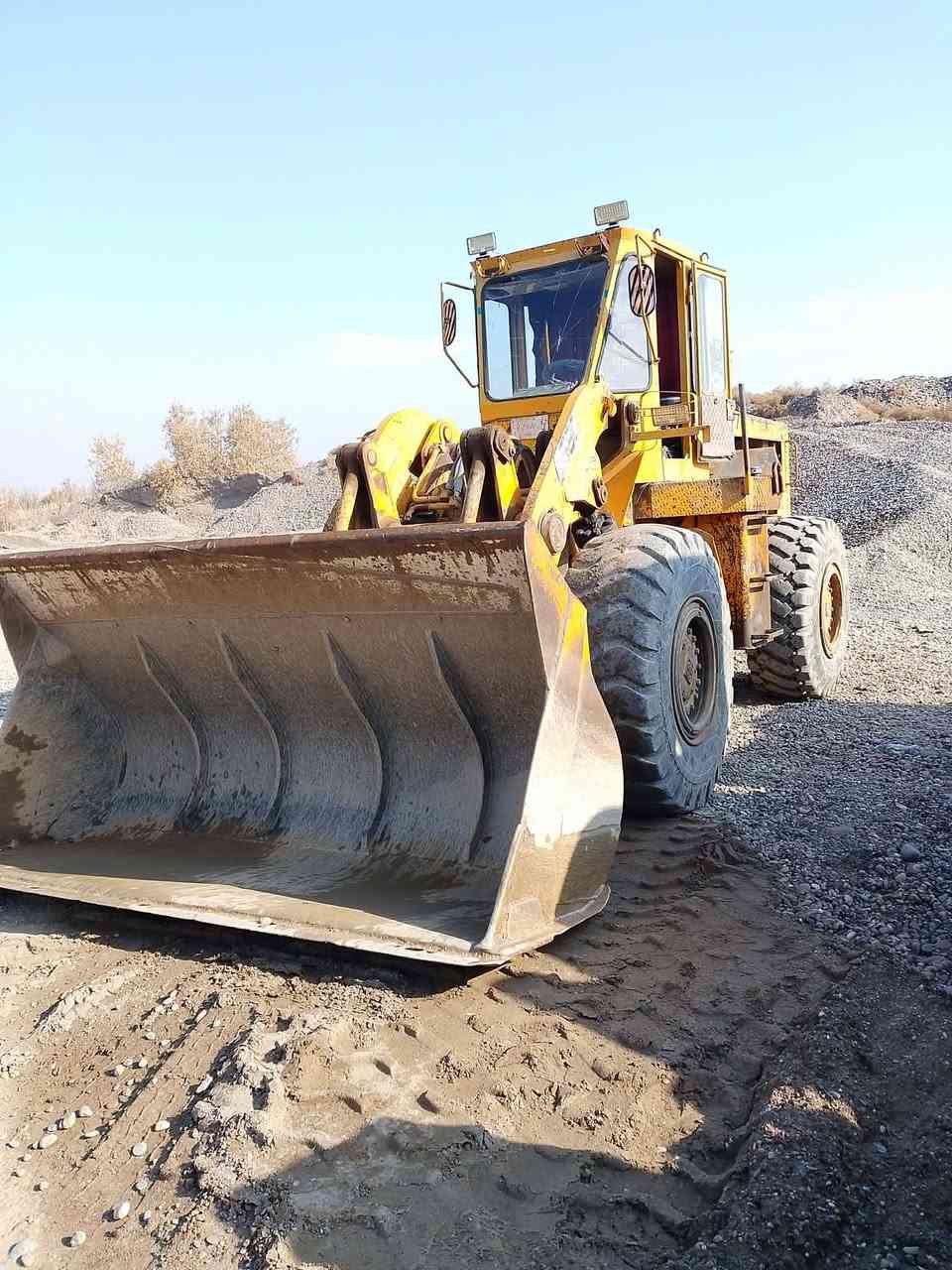 السلام عليكم
شفل حجم 80 موديل 81 محرك كير دافع رفع تركم كلو شرط وجاهز للعمل رقم فحص بغداد شرط تحويل 
السعر 125
 ‏‪***********‬‏
