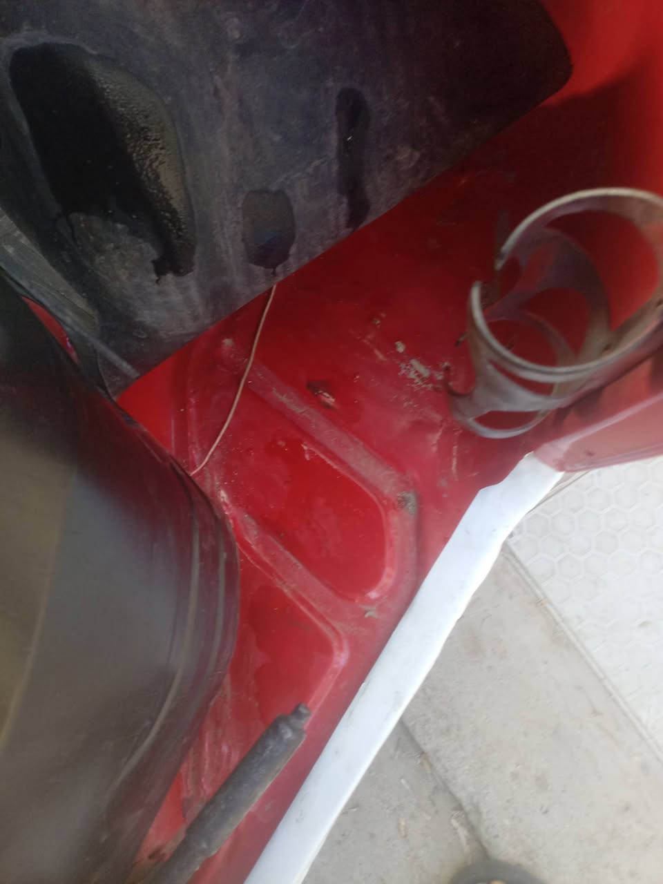 سلام عليكم ١٨ رقم و سنويه مصبوغه عام  تكتك خير من الله ما ناقصها كلشي
بغداد الكماليه ***********
