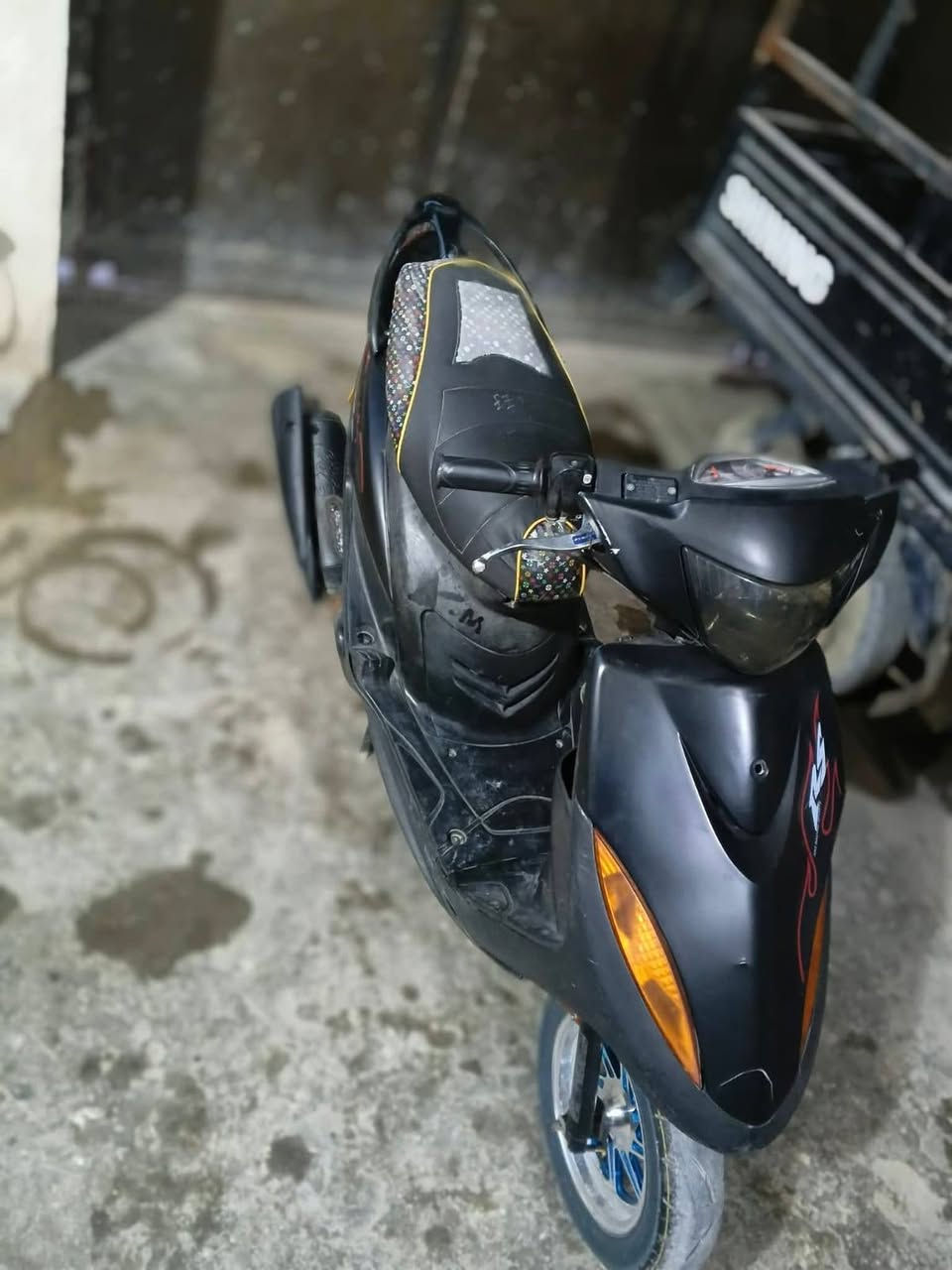 السلام عليكم درجة ماكس عدله
نضيفه مثل ما بل صوره دراجه ويلكب هنا ولتاير جيلاتين صارن 125وحيدهن 
بوشه 55شلعه تاكل الكاع ومعدله كلش حلو 
كشن اربع ولف
سبايدر كاربون فايبر 
حاضنه ماب تاير كاربون فايبر 
مكاني كربلاء حي الحر
رقمي ***********فقط وتساب
سعر 500
