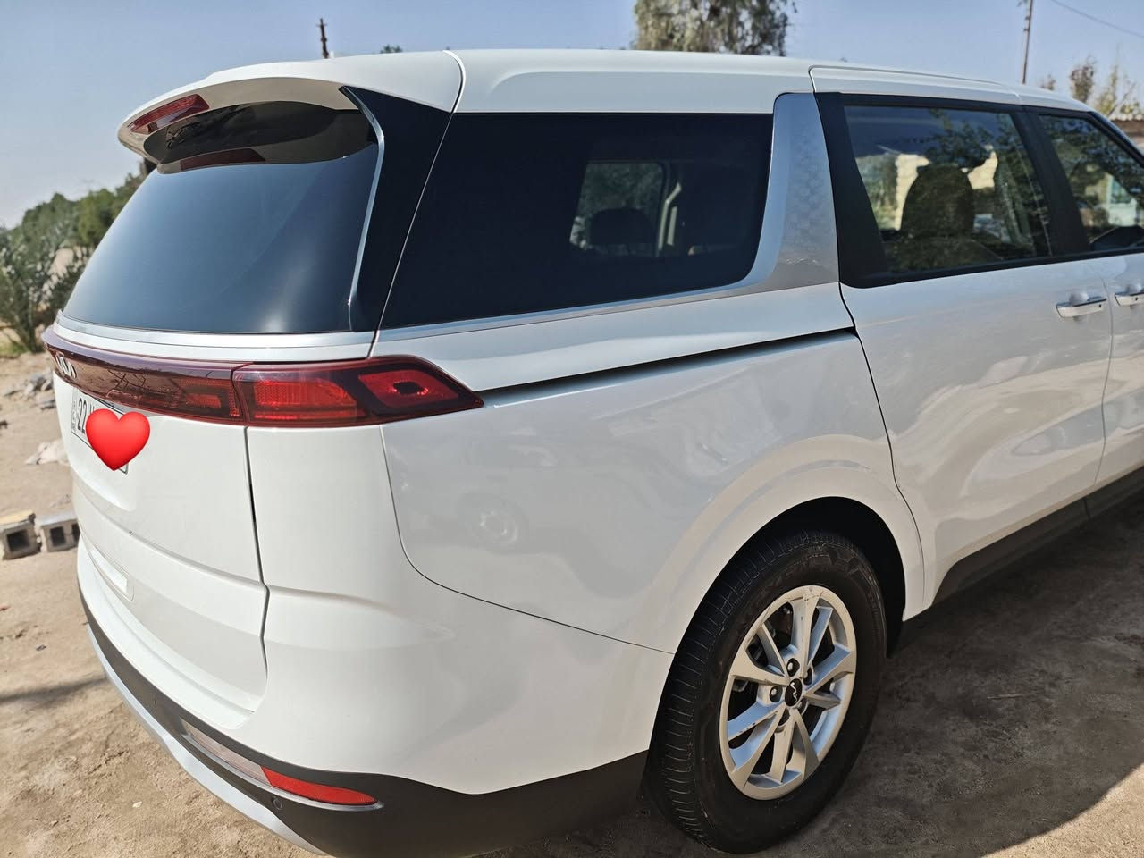 سلام عليكم
عندي سياره كرنفال 2024
وارد امريكي ضربت جاملق وبنيد بدون دواخل
والباقي كفاله عامه نص فول 
رقم سياره اربيل تريد وكاله تريد مداور 
1. تشغيل عن بعد
2.ترحيب عن بعد
3.لادار بالمري
4.حساسات 
5.سبيرها مانازل وجكها مانازل مال شركه 
السعر: 255 وبي مجال بسيط جداً للشراي 
رقم: ***********
ملاحظه: بيع فقط بدون مراوس
