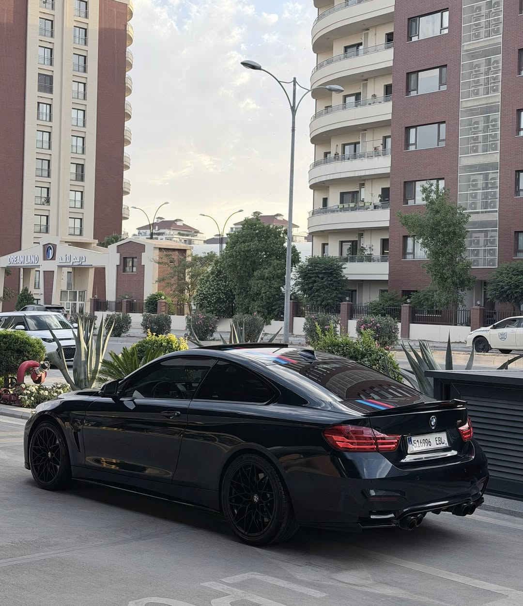 السلام عليكم حبايبي
2016, 430i 

حجم 430i

محرك 2000تون تيربو

سعر 166$ 

2قتعه صبغ 

 بونيت صبغ   و جاملغ  شبر بعد مكفول من صبغ 

كفالة لغد شاصي

بدون ارباك 

كفاله كير محرك 

كهربائيات كله شغال

ماشيه  ١٤٠

محدث M

المواصفات

1/1  فوول فوول 

داخل مشمشي

بصمه

فتحة

رادار 

ستيرن M

شاشة 

كاميرا 360

تحكمات ستيرن

كشنات تدفئة

كشنات كهرباء خزن

سايد بريك عصى

مري كهرباء

مري قلاب R

ابواب بصمة

لايت داينمك اوتو

ويل BMW اصلي

سستم سماعات harmand kardon 

شاشة اعطال

حساسات خلفي امامي

ماسحات اوتو

تركشن تزحلق

انظمة قيادة عدد5

شفتات ستيرن

مكان جمجمال  سليمانيه ***********
