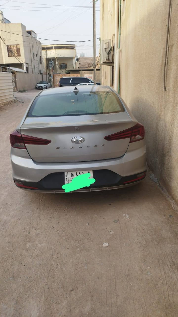 سلام عليكم النترا موديل 2020وارد مريكي رقم بغداد معوقين كير مكينه كله كفاله بيه طخات بصيطه بجانب السايق من امريكا عل طول سياره تعتبر صفحه مادري بعد سعر 110وبيه مجال حك جيه سياره حداديه تبريد خير من الله ماشيه 80الف***********
