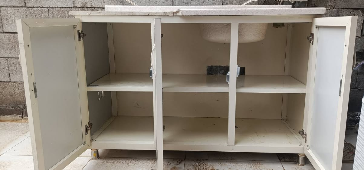 السلام عليكم
كاونتر للبيع قطعة واحدة للبيع 
السعر 80
‏‪***********‬‏
