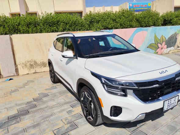 كيا سلتوس SX  2024
رقم بغداد
وراد امريكي بدون صبغ حادث بسيط دعامية ولايت ومبدل اصلي
ايرباك ستيرن فقط ومرجع سستم (دركه + عقل ايرباك)
اللون صدفي 
10،000 KM
 ماشيه فقط
محرك 1600 تيربو
بصمة + تشغيل عن بعد
كير اوتو
السيارة AWD
يعني فور ويل
نظام نزول منحدرات
مواصفات شاشة كبيرة متصله
حساس رجوع للخلف اوتو بريك
حساس نقطة عمياء
نظام صوتي Bose
انارة الوان دشبول وابواب مع المسجل بلادية
تدفئة مقاعد مقعد السائق كهرباء
كامرة خلفية
مقاعد جلد
السعر
18،600 $
بيها مجال بسيط 
التواصل على الرقم واتس اب
***********
بغداد حي القادسية
https://bid.cars/en/lot/0-38820699/2024-KIA-Seltos-KNDETCA73R7587311
