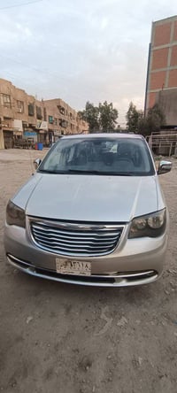 كرايسلر موديل 12 فول مواصفات محرك 3600 كير مكفول بيبان وصندوك كهربائيه...