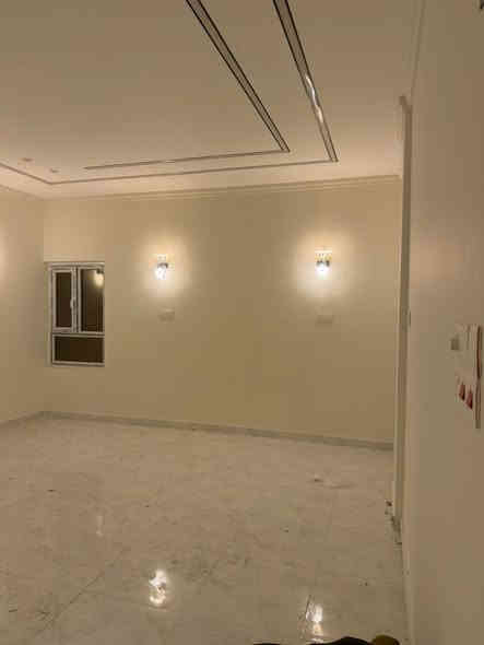 ✨ يتوفر لدينا 3 شقق للإيجار في حي بغداد ✨
📍 موقع مميز وقريب من الخدمات

🏡 تفاصيل كل شقة:
 • المساحة: 100 متر
 • غرفتين نوم
 • صالة واسعة
 • مطبخ
 • صحيات (حمام + تواليت)
 • بناء نظيف وتشطيب مرتب

💰 الإيجار الشهري: 600 ألف

📞 للاستفسار والتواصل:
مكتب عقارات الشموخ
***********
