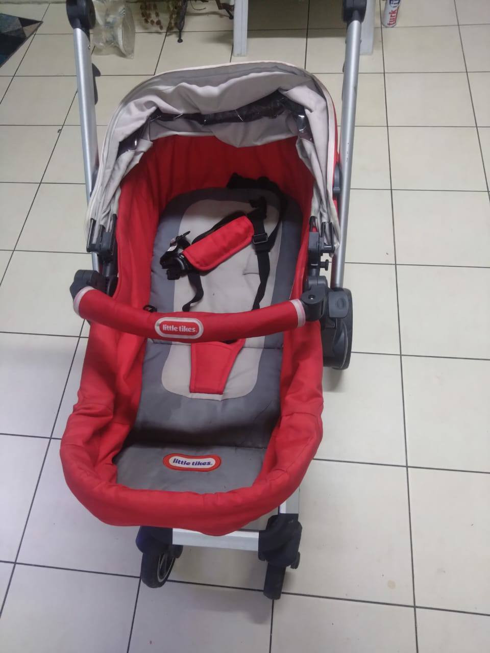 سلام عليكم عربانة اطفال ماركة little tikes تصير سرير للطفل وتصير عربانة تتحمل طفلين جدا نظيفة رايدها ب60 مكاني بسماية


**إذا كنت صاحب هذا الإعلان وتريد حذفه لأي سبب، رجاءا أرسل رسالة إلى الدعم الفني**