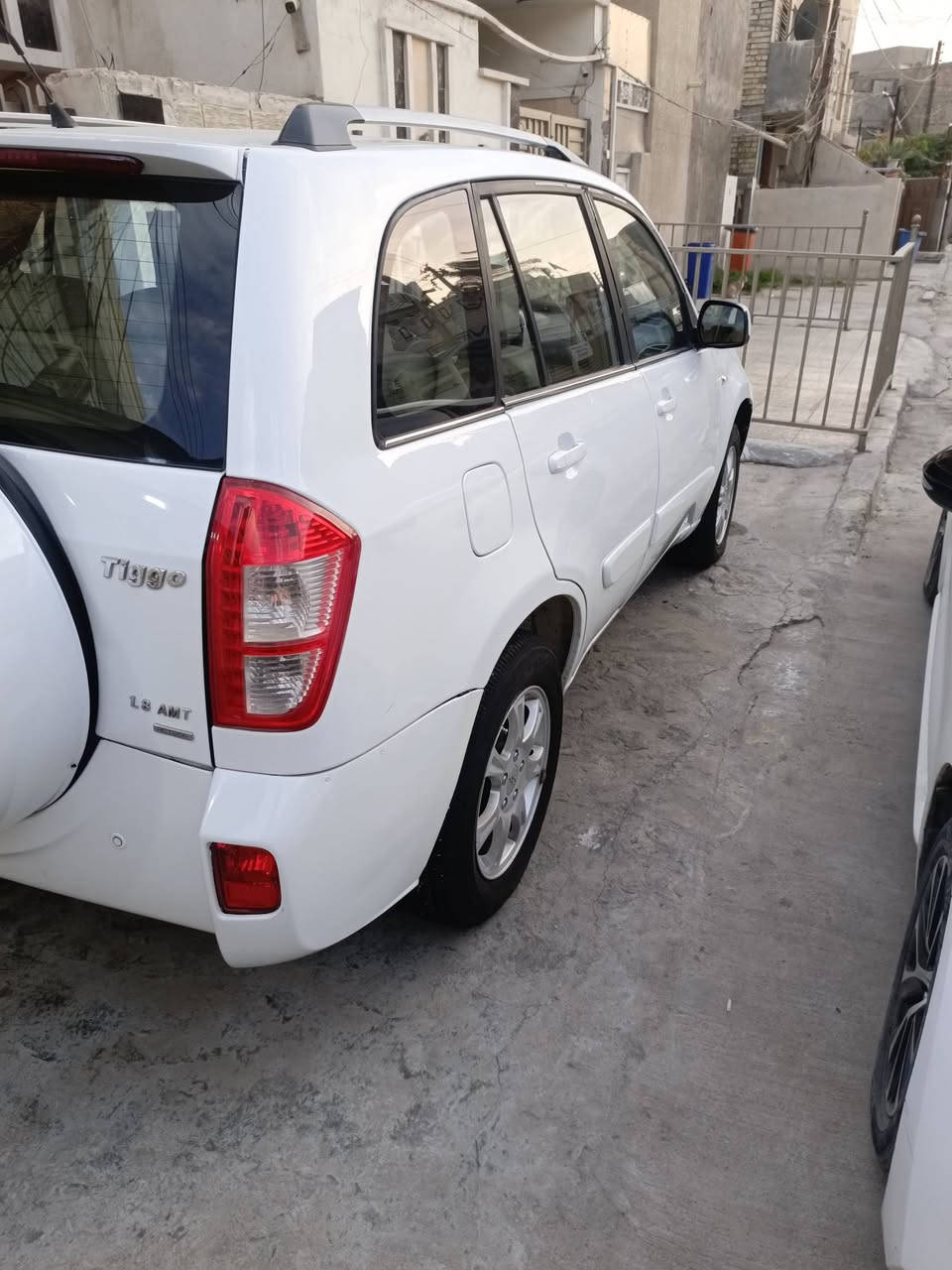 السلام عليكم شير تيكو موديل 2013 تبريد تدفئه محرك كير كله خير من الله لا تنقيص لا تبخير السياره مال بيت واسمي شاشه تحكم ستيرن صدر امامي خلفي انضاف تخم تاير نظيف ما صار لي هواي من شديته السعر 62 ورقه عنوان بغداد بياع قرب هايبر ماركت للاستفسار واتساب اتصال عادي ***********
