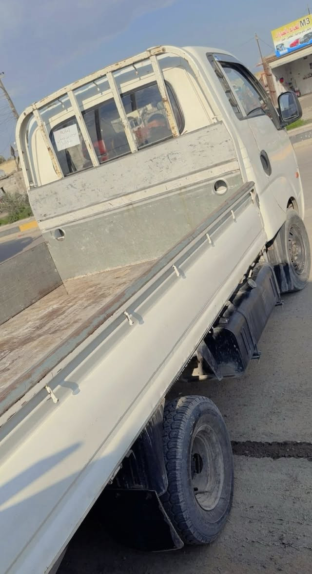 سلام عليكم كيا حمل عموشه البيع موديل 2008 مكينة بيها تبخير رقم بغداد سيارة حلوة مكان بغداد رقم الهاتف ***********
