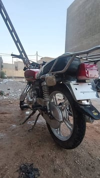دراجه خمسه كيل جاهزه أي نقص وأبيه شرط سلف هندر تشتغل السعر ٤٥٠ وبيه مج...
