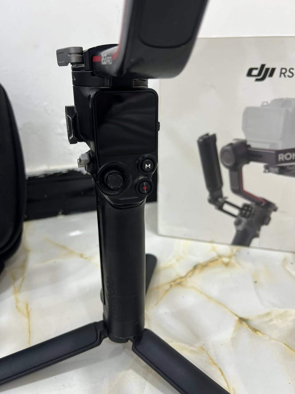 Rs 3 pro
نضافه كدام عينك 90‎%‎ ملحقاته فقط ذني كدامك البل صوره 
مكفول لا مصلح ولا بي عطل يوصلك تفحصه يله تستلمه 
سعره 530 وبي مجال 
يتوفر توصيل جميع المحافضات


**إذا كنت صاحب هذا الإعلان وتريد حذفه لأي سبب، رجاءا أرسل رسالة إلى الدعم الفني**