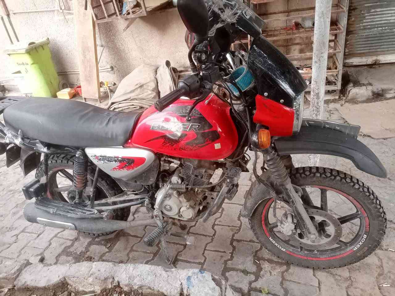 السلام عليكم للبيع دراجه بوكسر موديل 21 الدراجه بلاديه برغي مامفتوح فقط بيه صوت زنجيل خفيف مرقم بغداد مكاني بغداد الكرخ العطيفيه السعر 1750 وبيه مجال هذه رقمي *********** اتصال فقط
