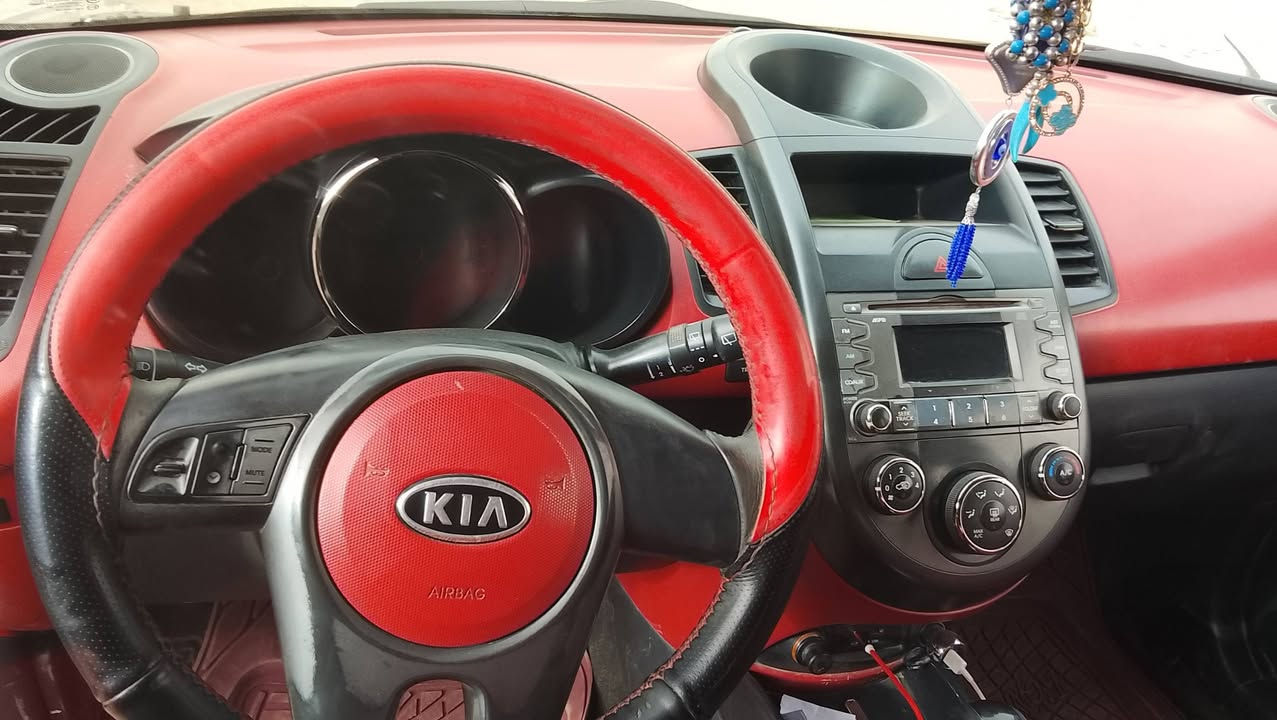 سلام عليكم يوجد سياره كيا صول موديل 2011 محرك 1600 رقم سليمانيه للبيع او مراوس العنوان الفلوجه  التواصل الرقم ***********
