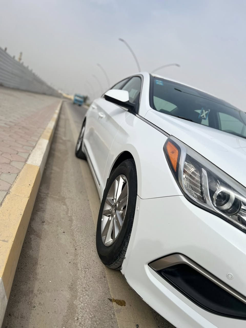 السلام عليكم سوناتا 16 بغداد ابيض صدفي السياره حلوه و كاعده حادثها خلفي بارد بل جاملغ الخلفي جهه الصدر  فقط لا دواخل ولا ايرباك كله مكفول بيها تقشير بل صندوك و بدايه القماره ضارب فوكاهن فابلون محرك 2400 لا تنقيص ولا تبخير السياره مواصفات العاديه تعتبر شاشه جبيره و كامره خلفيه دواره تحكمات ستيرن و مثبت سرعه حساس اطارات سعرها 127 وبيها مجال تجي تفحص و تقتنع و تدلل مكانها الانبار الرمادي رقم التلفون ***********
