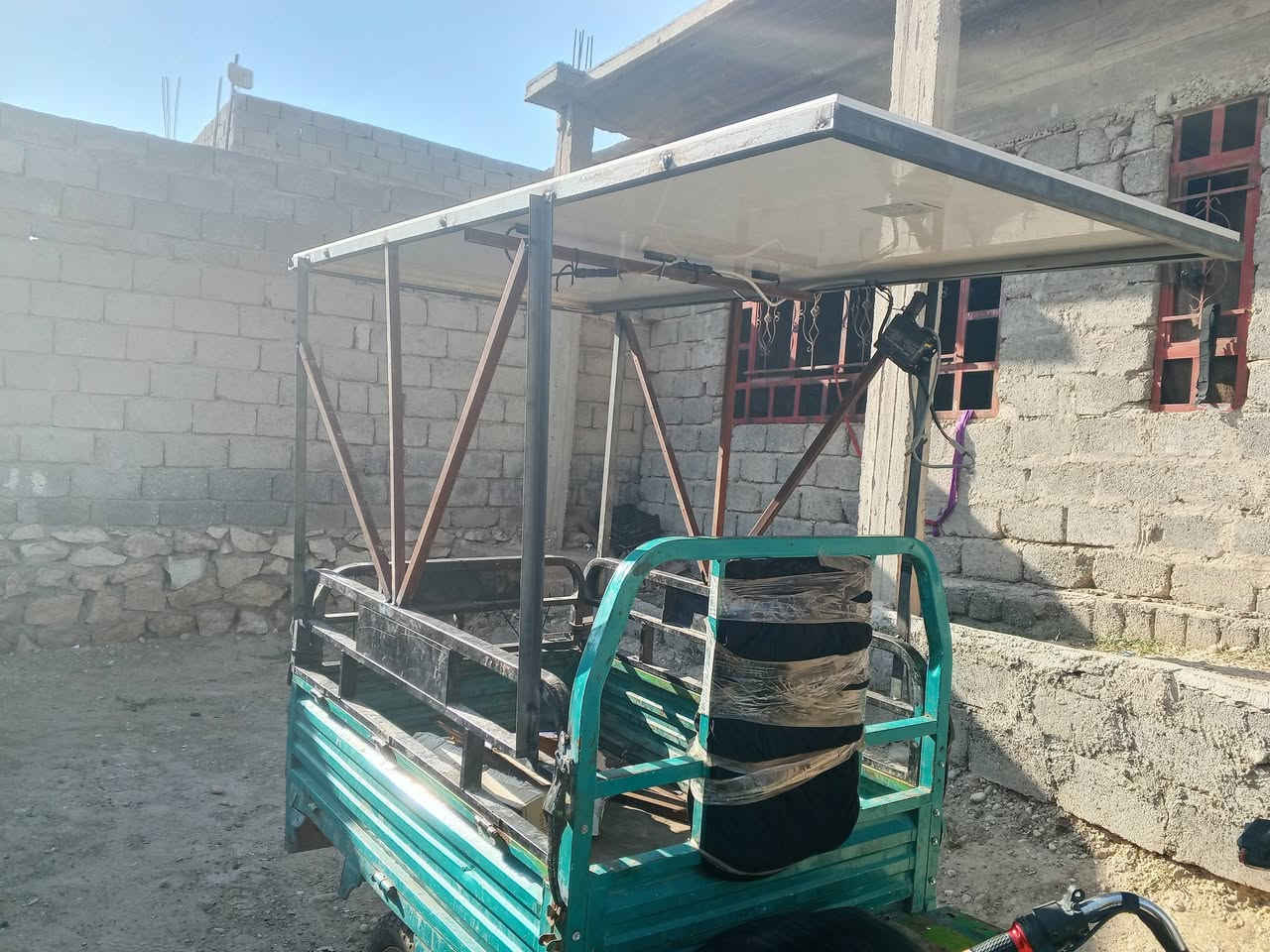 سلام عليكم ستوته شحن محوره طاقه شمسيه حجم وصط ستوته مال رزق سعر 700 وبيها مجال *********** وتساب فقط او مراوس بانزين
