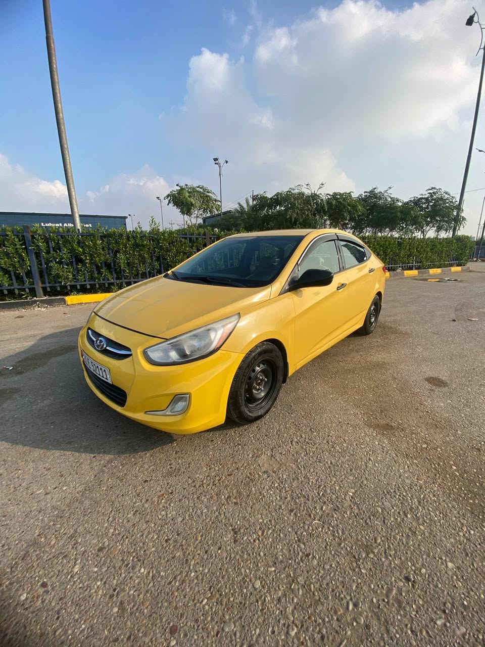 سلام عليكم سياره اكسنت موديل 2017 جاهزه كير محرك GDi 1600
تبريد حداديه كهربائيات كلهن كفاله
صيانة كاملة مسوّيها :
سنويه 2030 الهيه يوم ٢٨ مصفره 
تحويل مباشر
سياره بيها جاملغ الامامي اليمنه نفسه معمر وربع الهلال الخلفي والباقي مكفول 
ماشيه 158
الرقم *********** 
السعر 94 
العنوان بغداد السيدية والدوره
