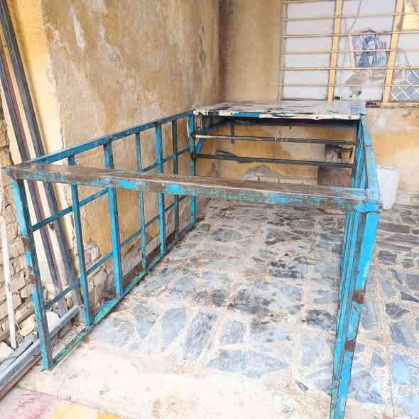 السلام عليكم محجر البيع تزكام يرهم دايون و جمره  محجر نضيف السعر 80مكاني بغداد العبيدي الاستفسار ***********
