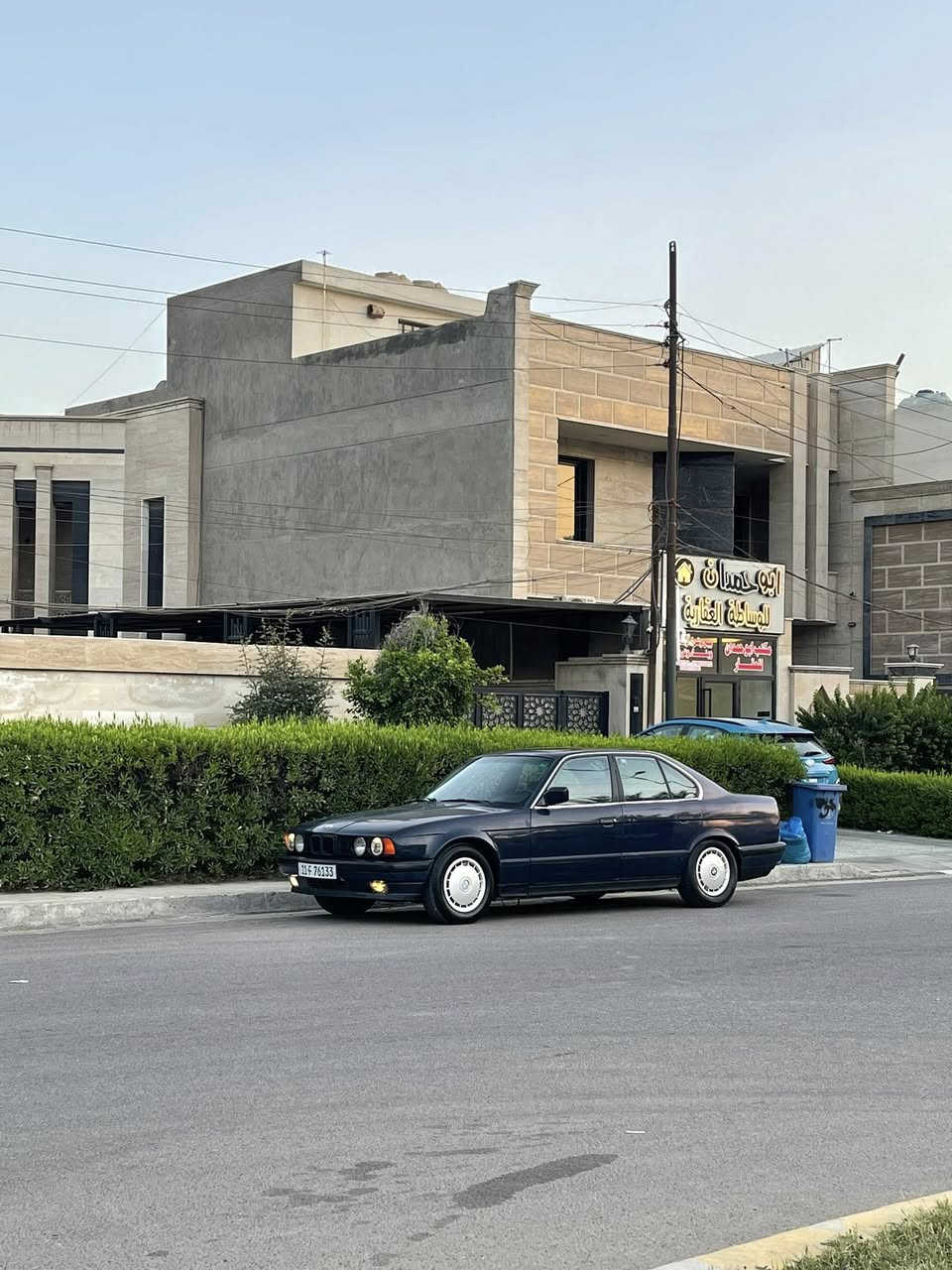 للبيع 520 مسكر كير عادي موديل ٩١ سياره ع وضع الشركه 
داخل مخمل جديدلوك مبي ولازلع واحد 
كير ومكينه لوك ١٠٠/١٠٠ 
صدر امامي خلفي ١٠٠/١٠٠ طسه مال زيرو 
تبريد ثلاجه وحماوه ثابته 
كهربائيات ع وضع الشركه بدون اي جطل 
كلشي بيها شغال وع البلاد 
السياره بدون حادث بيها قطع صبغ ابيع مصبوغه عام 
رقم بغداد تحويل ثاني يوم 
السعر ٥٥ وبيها مجال بسبط جدا 
مكاني بغداد السيديه 
***********
الشراي يتصل

