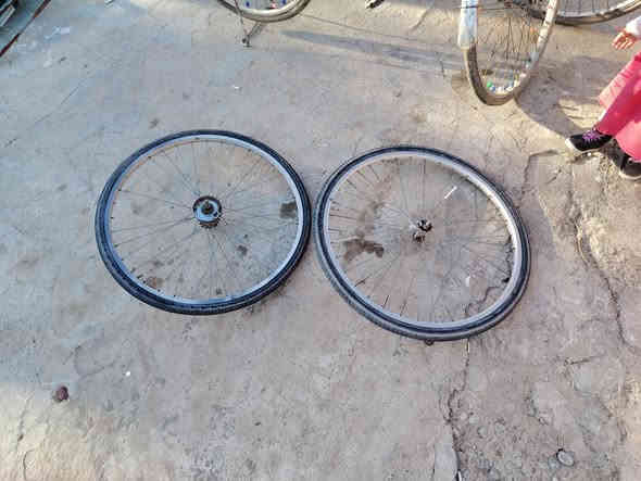 بايسكلات مستعمل للبيع ياباني حجم26 الواحد35 الف بي مجال ويا ويلات الواحد6.... ***********
