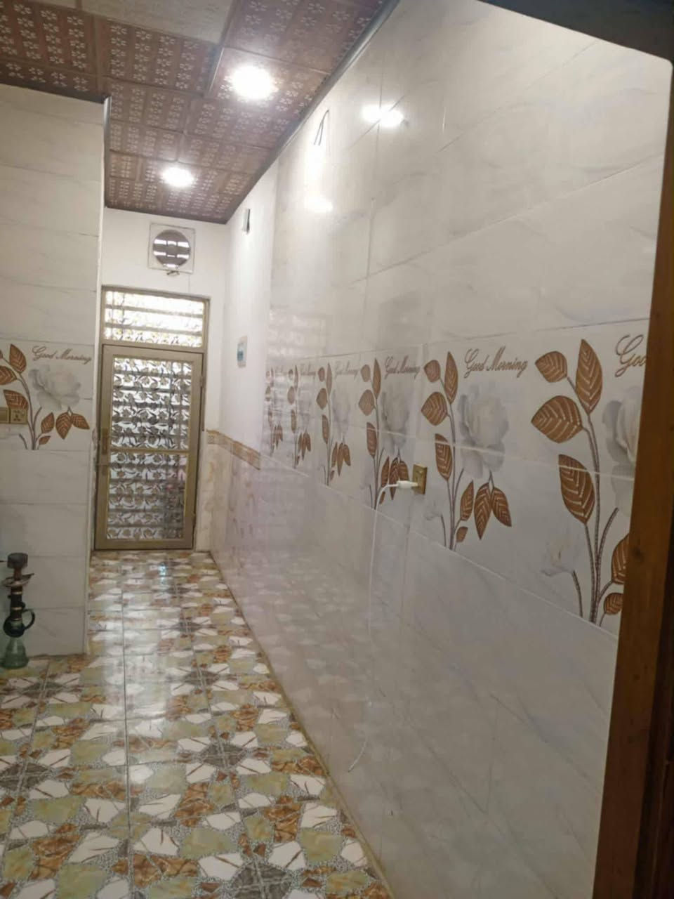 بيع متوازي
َسلام عليكم البيت للبيع مساحه 110متر غرفه وصاله ومطبخ واستقبال وحمام داخلي وخارجي مكشوفه كامل مكمل اساس صب كونكريت سقف صب كونكريت سقوف ثانوي البيت كله سراميك بناء حديث درجه اولى كافت الخدمات ماي كرهباء وموالده سوك مدارس خط كيات شوارع كله تبليط مستوصف قريب الشارع العام العنوان نجف ملحق النداء حي الاحرار عمود 136 قريب الشارع العام السعر 28 بيع متوازي وبي مجال كلش قليل للتواصل واتساب ***********او اتصال البيت شوف عينك  رجأ بدون مواعيد كاذبه شراي تعال شوفه مداور ثاني يوم قرار محكمه مشمول قرار ٣٢٠ ومعاملته كامله  رجأ بدون مواعيد كاذبه
