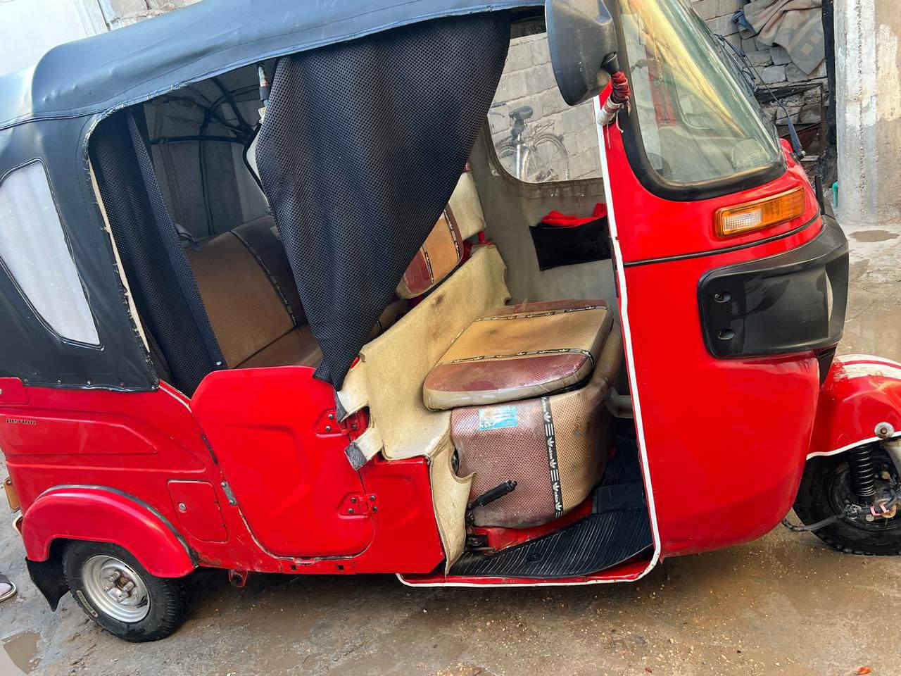 سلام عليكم تكتك مرقمه لبيع 22 شهر 11 المكينه كفاله  عامه تجيب وياك مصلح وتفحص بيها ملاحظات بل كشر سعرها معقول جوه السوك أتصل وبيك خير وتدل ***********
