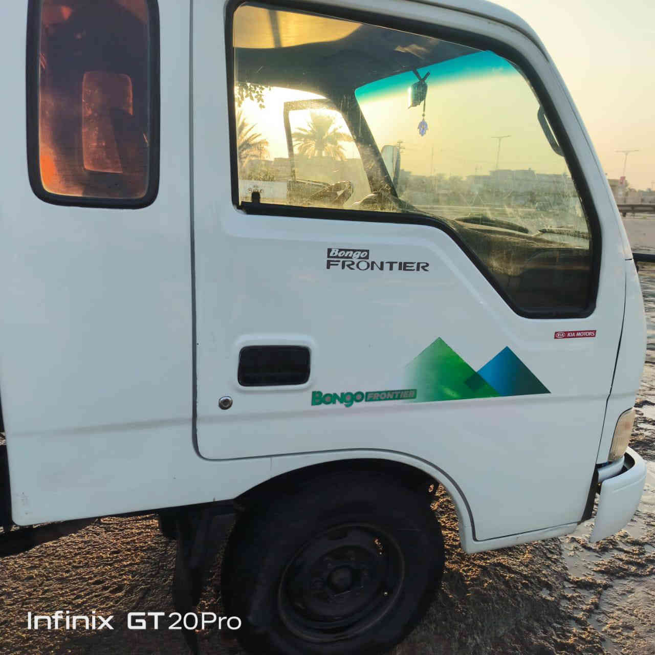 السلام عليكم كيا حمل فونتيره قلاب موديل 97 سيارة نظيفه مابيها بخار وداخله هزه رقمه واسط ثاني تحول السيارة سعرها 80 وبيه مجال بسيط وهذا رقمي ما متواجد على الفيس مكاني الكوت ***********
