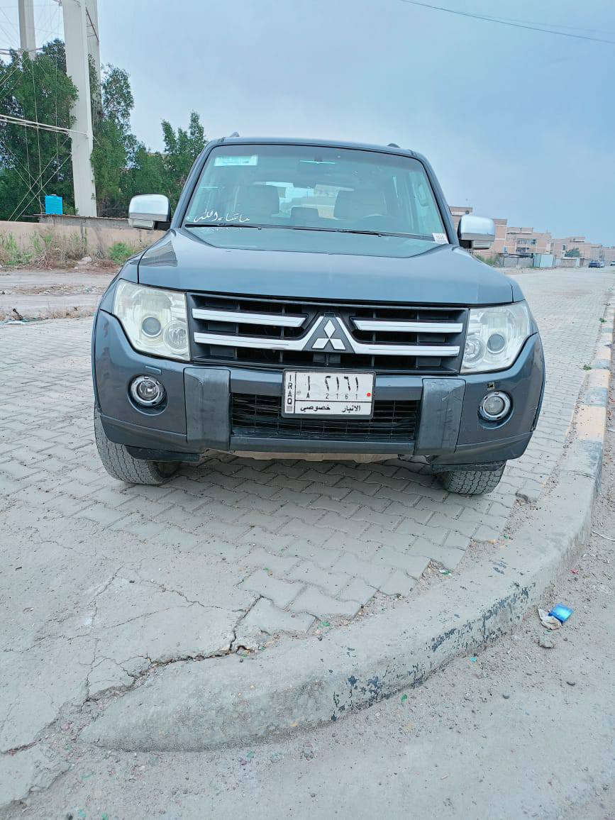 سلام عليكم السياره باجيرو 7ركب موديل 8 تحويل ثاني يوم  كشتات كهربية فتحه بل قمره السياره فول  محرك 3000تبريد 3قطع🥶وتتفه سستم بل صندوك تخم تاير جديد ول سونار بيها بل صور السعر 100ورقه وبيه مجال العنوان بغداد المحمودية رقمي***********او *********** بي واتساب
