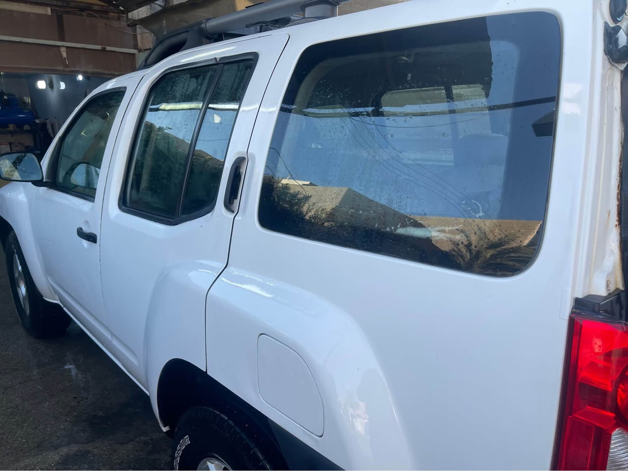 سلام عليكم نيسان اكستيرا وراد امريكي موديل 2008 حادثه امامي بدون دواخل مكفول وبيه بالجاملغ الخلفي جهة الصدر ضرب بالعراق  ومصبوغه حزام تبريد صدر تايرات كلهن جدد السياره عليه ادامه كامله كل نقص مابيه 
السعر 83 وبيه مجال مكاني بغداد *********** ترهم مراوس بغداد, العراق
