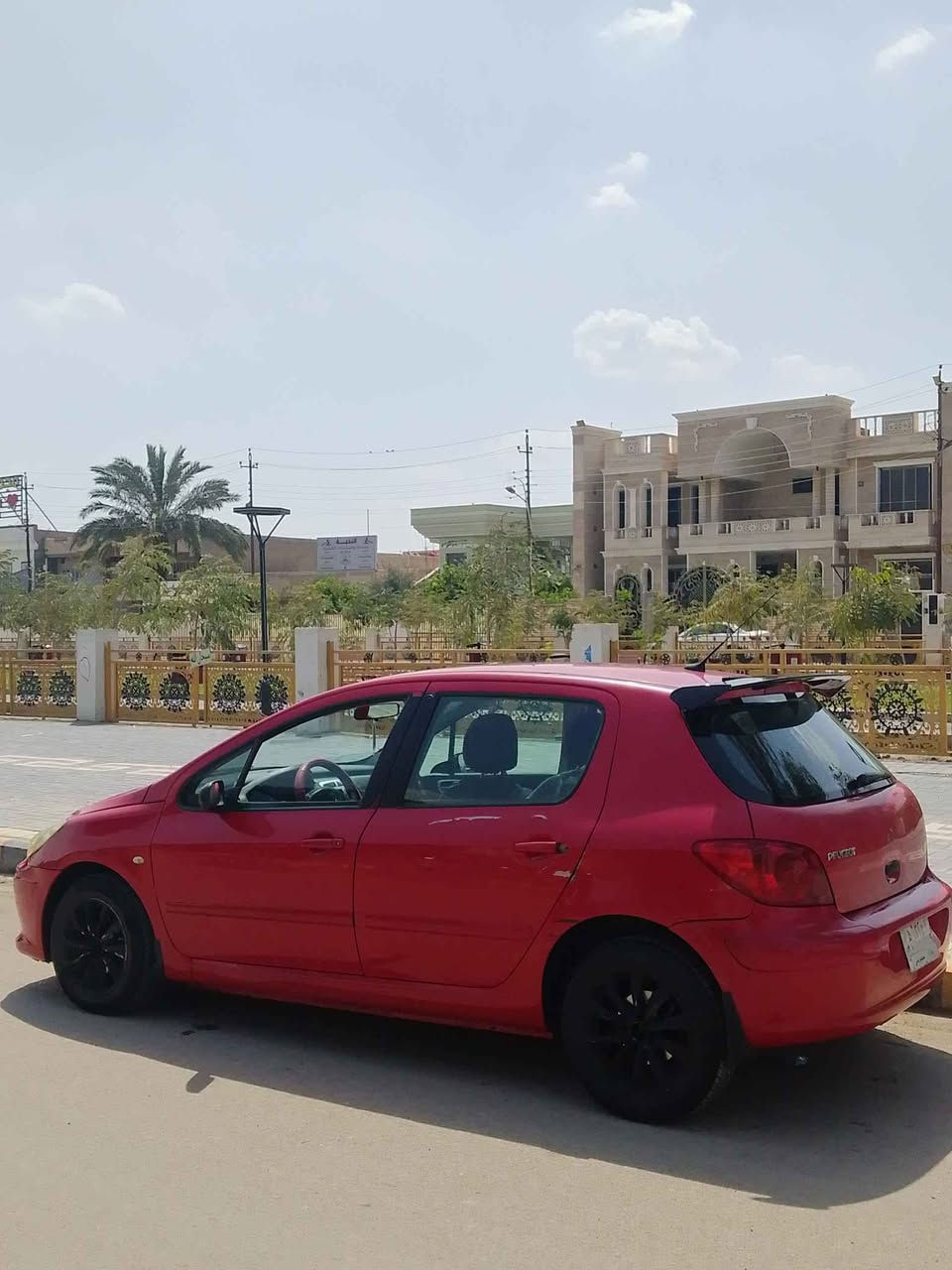 🚘 بيجو 307 فرنسي اوتماتيك

📍 رقم بغداد موديل 2006

السيارة مكفولة من الحادث بيها خدوش بسيطة مثل مموضح بالصورة

گير ومحرك مكفولات
كهربائيات كفالة 

تبريد نقص غاز فقط 

جاهزة مابيها نقص غير الذكرته
السيارة معتني بيها ممتعبها على كد دوامي ترايك وين متريد

 رايدها ب 55 وبيها مجال بسيط

📞 واي استفسار الاتصال عالرقم

***********

📍 العنوان : بغداد / المحمودية بغداد, العراق
