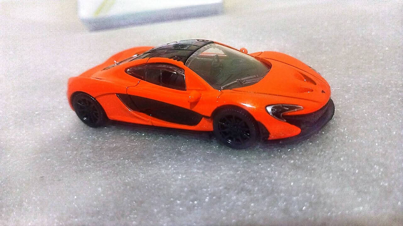 Scale 1/43 
Rastar group original


**إذا كنت صاحب هذا الإعلان وتريد حذفه لأي سبب، رجاءا أرسل رسالة إلى الدعم الفني**