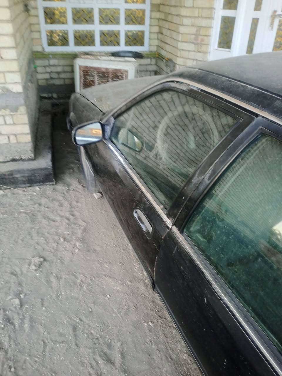 السلام عليكم برنس عادي  مكينه بيها صوت ما اعرف شنو  ما تبخر كير بي صفنه بس اول ما تحرك من تحمه طبيعي  خياس بيها  الشواصي خايسه مثل ماواضح بصورة شغاله بس حالين متروكة تخربط كهربايات تعبانه سيارةتعبانه بيع على وضعها لتفيدة يرسل خاص رقم انبار تحويل بسمي سنويه نافذه كارتونيه مو عضم بس تحويل مباشر مكانها الانبار خالدية


**إذا كنت صاحب هذا الإعلان وتريد حذفه لأي سبب، رجاءا أرسل رسالة إلى الدعم الفني**