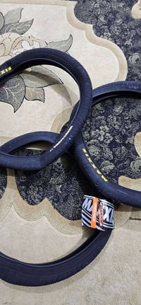 تايرات ماكسيس • جديد بغلاف • مقاس 26