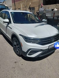 وبركاته فولكس واكن تيغوان  TIGUAN 2023 وارد أمريكي بدون حادث كلين تايت...