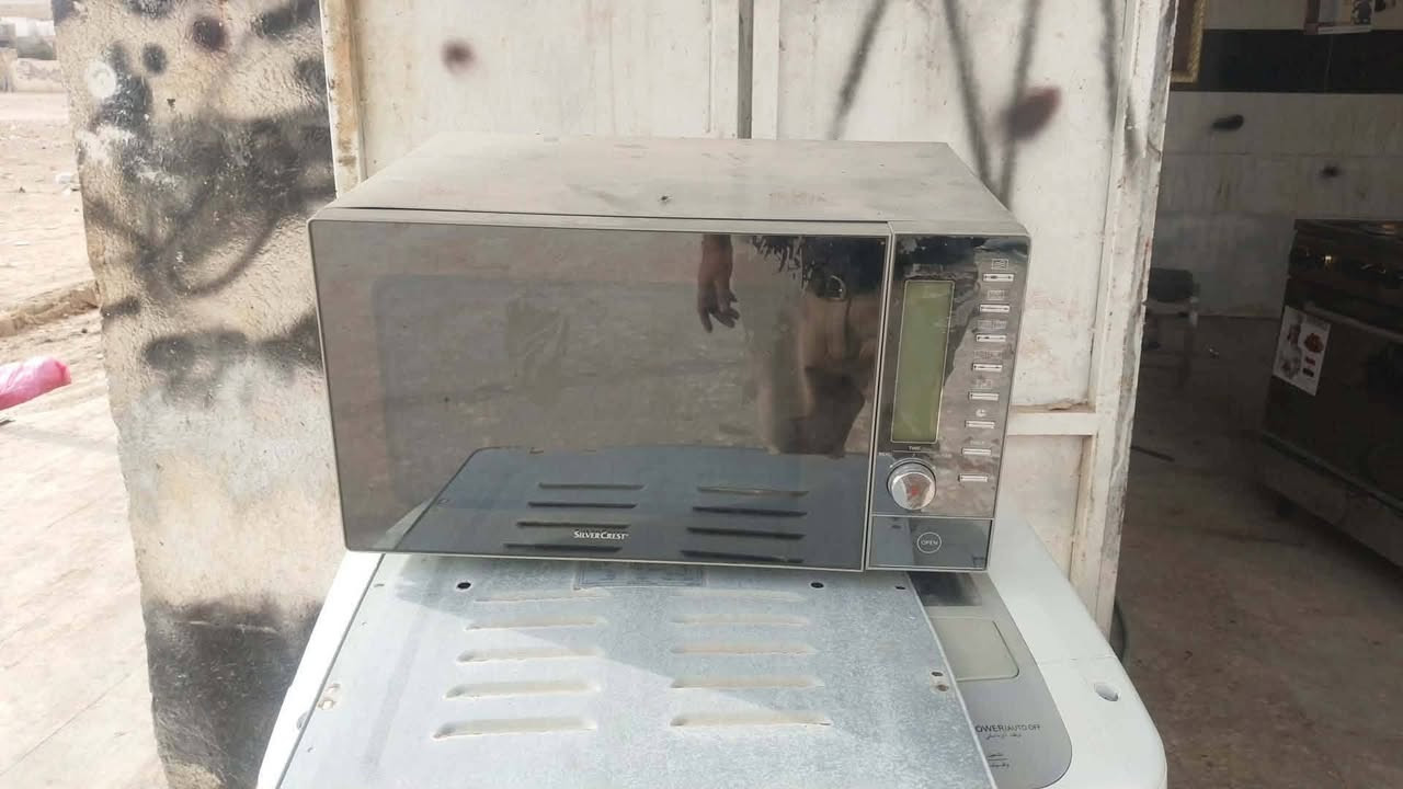 #لـلـــــبيع
أوفن نظيف جدا 
السعر /35 قفل 
للإستفسار أكثر إتصل ***********
العنوان /مغربه #ميسان_العماره
