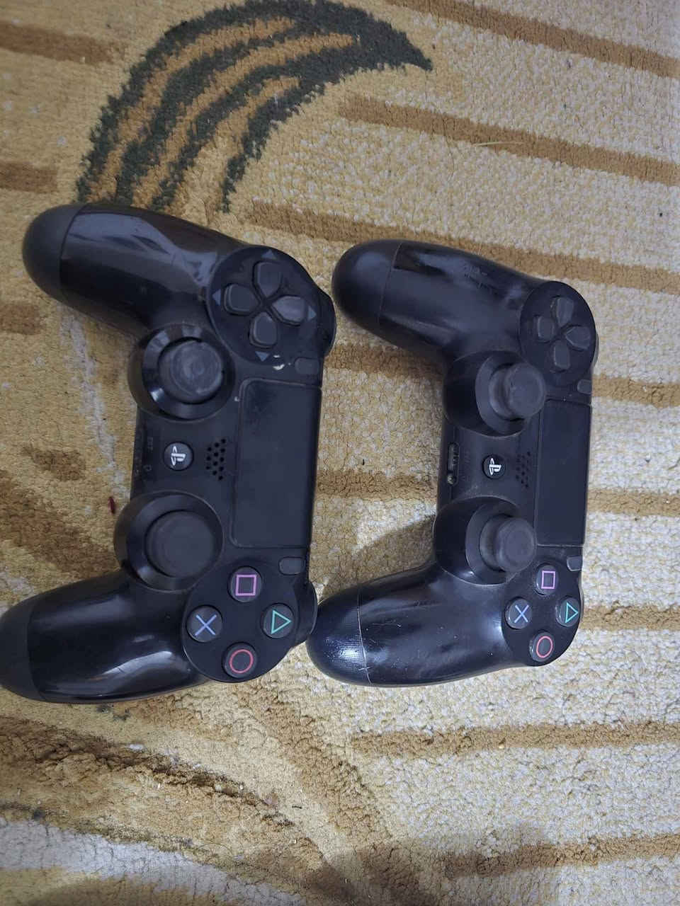 بلي ستيشن 4 مهكر نضام 9 واحد تيره جهاز راقي وقوي والله يتحمل كثر من 16 العبه البلي بدون فلاش يشتغل بي 4 يدات 2 صلي و 2 تجاري واحده شغاله و3 بس بيهن شفتات عاطله تصليحن 15 الف البلي بي مجال النجف, العراق


**إذا كنت صاحب هذا الإعلان وتريد حذفه لأي سبب، رجاءا أرسل رسالة إلى الدعم الفني**