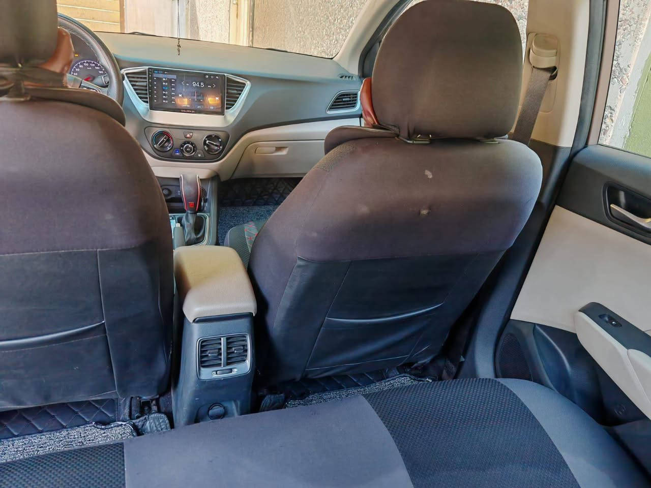 السلام عليكم 
للبيع نقد فقط بدون اقساط بدون مراوس
السعر كلش مناسب 119$ وبيها مجال قليل
اكسنت 2019 خليجي بدون ضرر و بدون صبغ محرك  حجم 16 دوش المرغوب و كير AT المرغوب شرط وضع شركة ما مفتوح ماشية 105 الف كيلو مواصفات نص فول معروفة رقم اربيل بأسمي شرط التحويل 
مكاني الموصل حي عدن و ارقامي بيها واتساب 
***********
*********** موصل, نينوى
