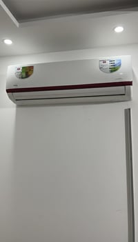 سبلت اثنين طن نوعTCL تبريدة يخبل السعر 350 للاستفسار 07705120628 عنوان...