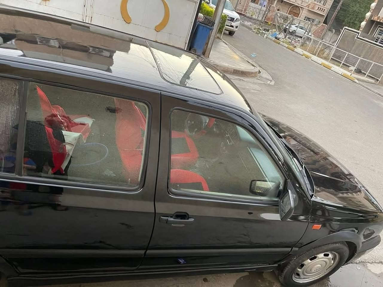 سلام عليكم شباب كولف 1994 للبيع محرك 1800 جديد
كير اوتو جديد
تخم تاير جديد 
صدر امام خلفي جديد 
الرقم انكليزي 
السيارة بدون حادث
السيارة الجديدة خير من الله 
نواقصدة داخل الغرفة شي بسيط 
***********
السعر ( 48 )
