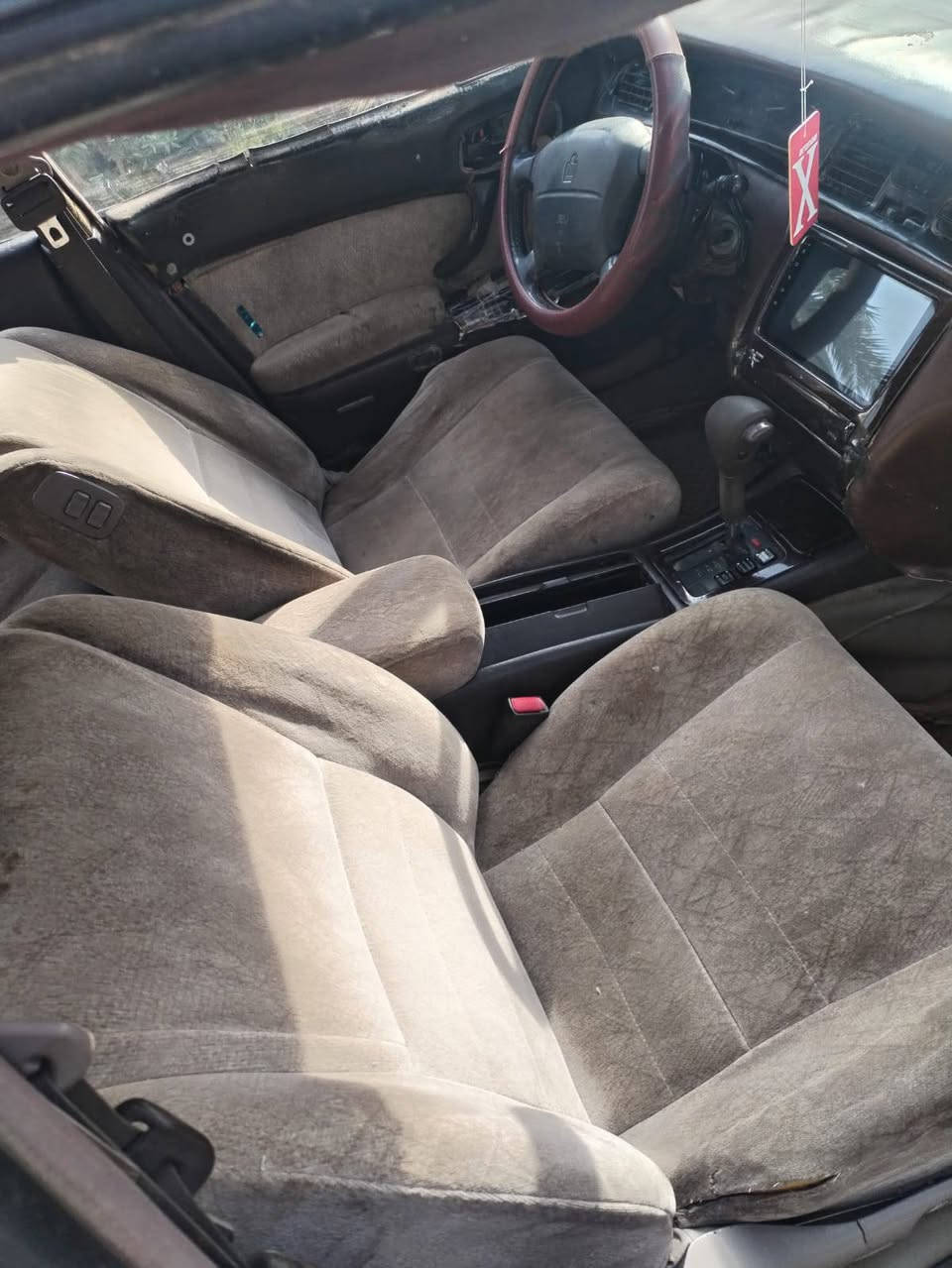 اني مكلف بالنشر اتصلو بالرقم 
السلام عليكم بطه منفصل للبيع مصبوغه عام مديل ٩٣ رقم انبار دولي تحويل مباشر السعر ٣٥ ورقه مكاني كربلاء العطيشي ‏‪***********‬‏
