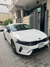 كيا k5 الدوله العراقيه موديل 2021ماشيه ٥٥الف كيلو السياره استلام شركه ...