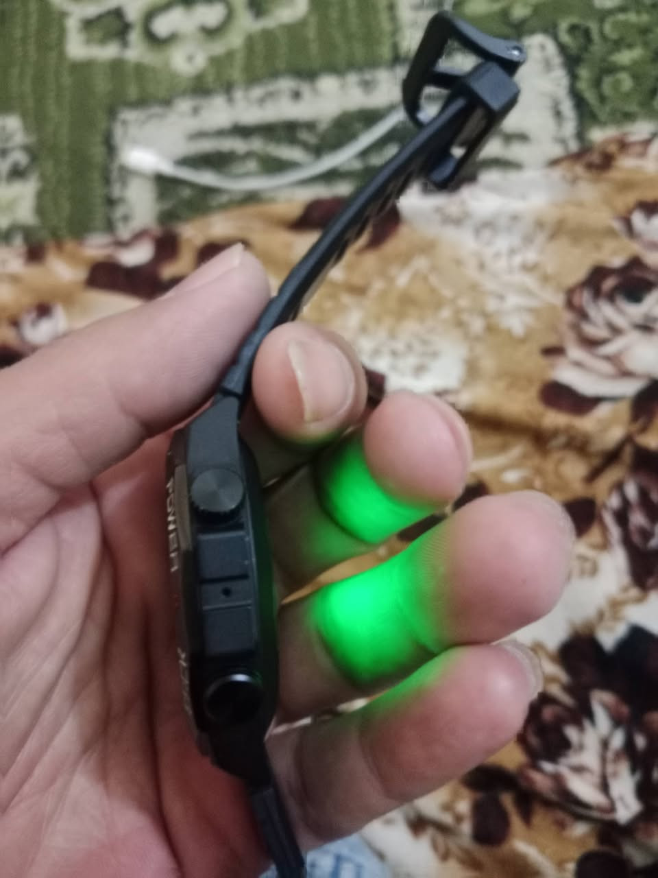 سلام عليكم ساعة ذكية جديدة لوك فول مواصفات من امازون اصليةاريد مراوس ويه تلفون للاتصال ***********
