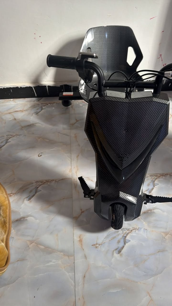 سكوتر  للبيع  امس اخذته ب200


**إذا كنت صاحب هذا الإعلان وتريد حذفه لأي سبب، رجاءا أرسل رسالة إلى الدعم الفني**